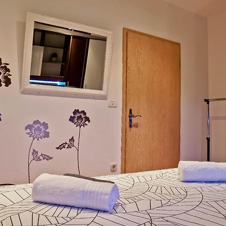 Apartment Fuer 8 Personen Ca 100 Qm In Pula, Istrien Istrische Riviera *