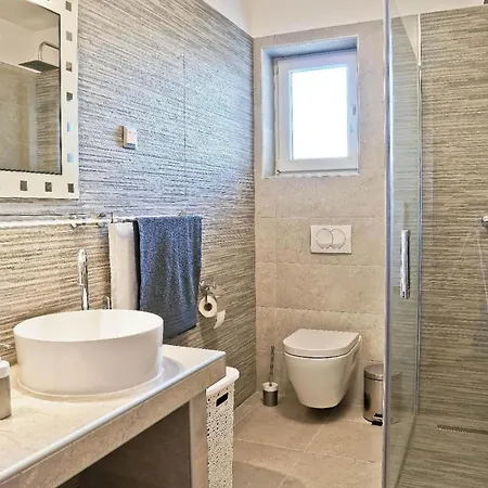 Fuer 8 Personen Ca 100 Qm In Pula, Istrien Istrische Riviera *