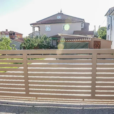 Fuer 8 Personen Ca 100 Qm In Pula, Istrien Istrische Riviera Apartment *