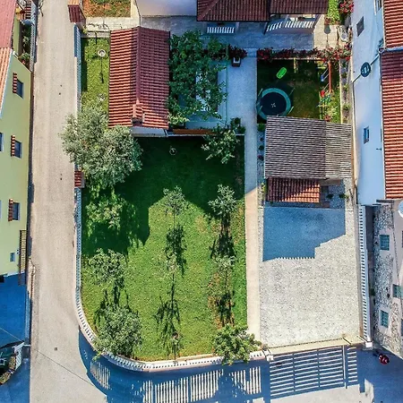 Fuer 8 Personen Ca 100 Qm In Pula, Istrien Istrische Riviera Apartment Pula